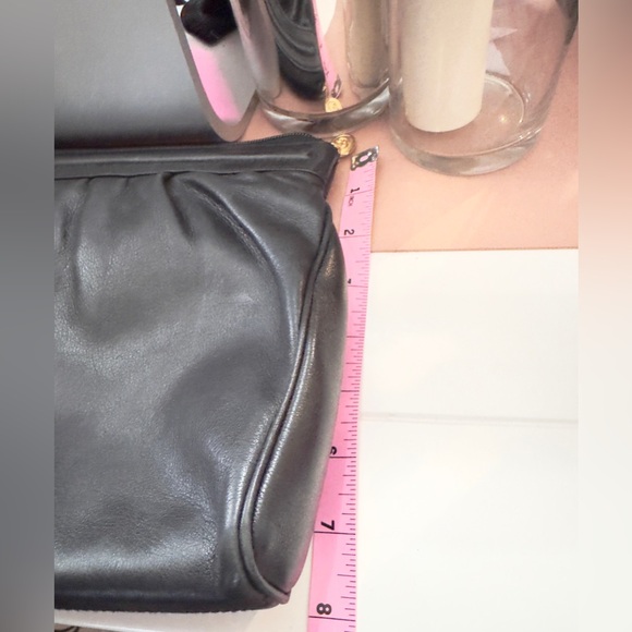 Vintage Gucci Black Leather Clutch - Picture 14 of 14